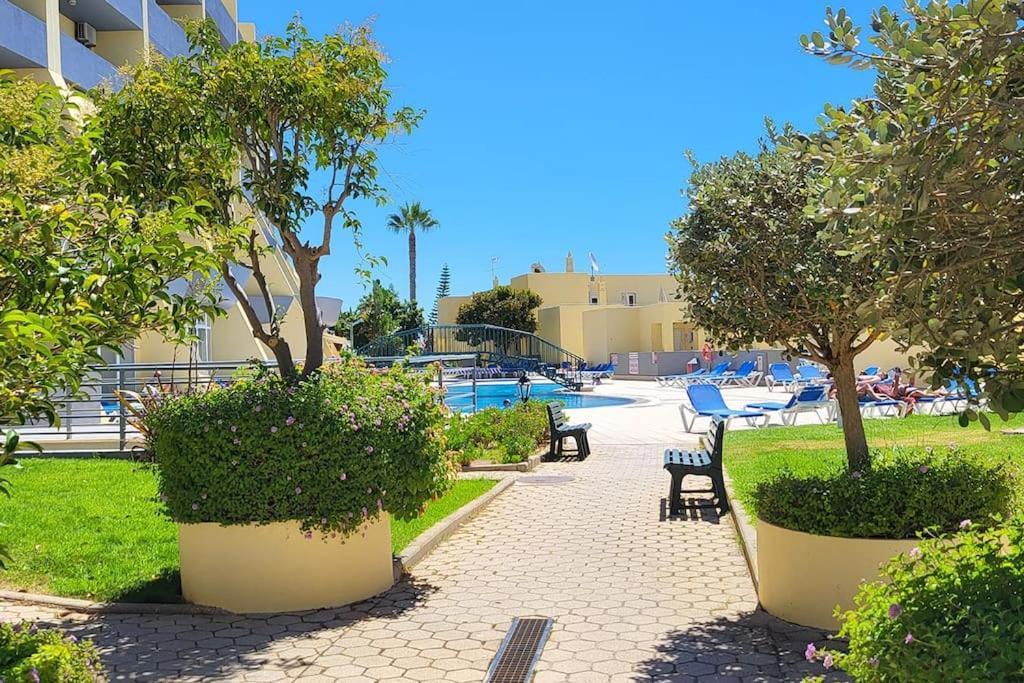 Lagos-Piscine Et Mer- Condominio Do Mar エクステリア 写真